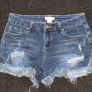 NWOT Ivy + Main Distressed Cut Off Jean Shorts